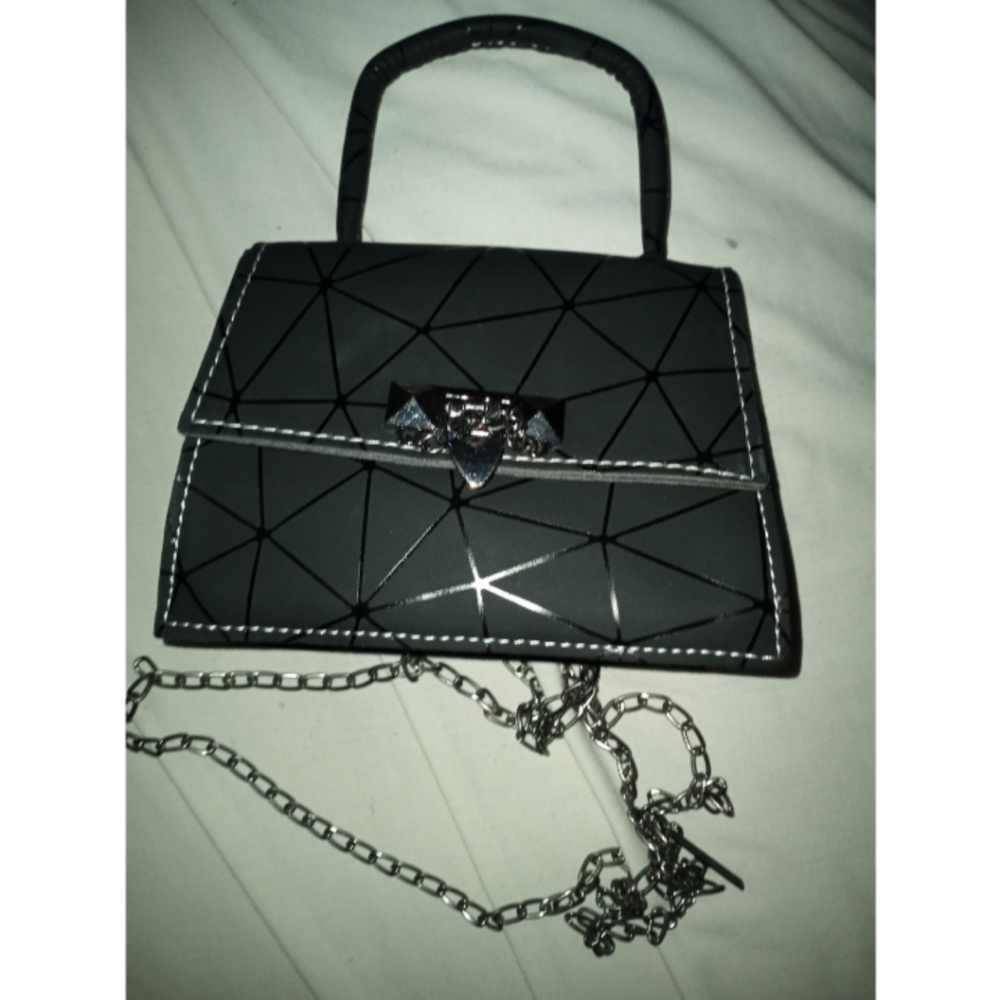 Geometric print black bag ( thin material )
